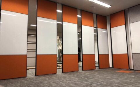 移动可折叠隔断：灵活空间新选择