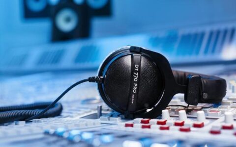 深圳金马通讯：专业耳机制造商