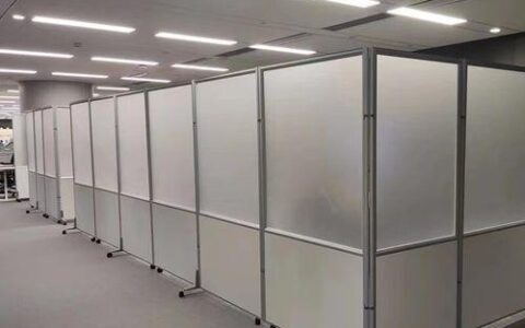 电动移动隔断报价：如何选择合适的隔断及报价？