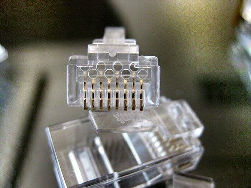 千兆网线水晶头：高速网络的基石