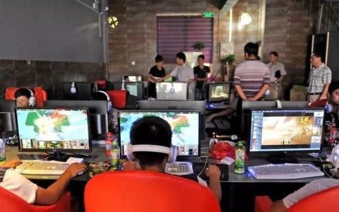 网吧接纳未成年人上网？后果很严重！